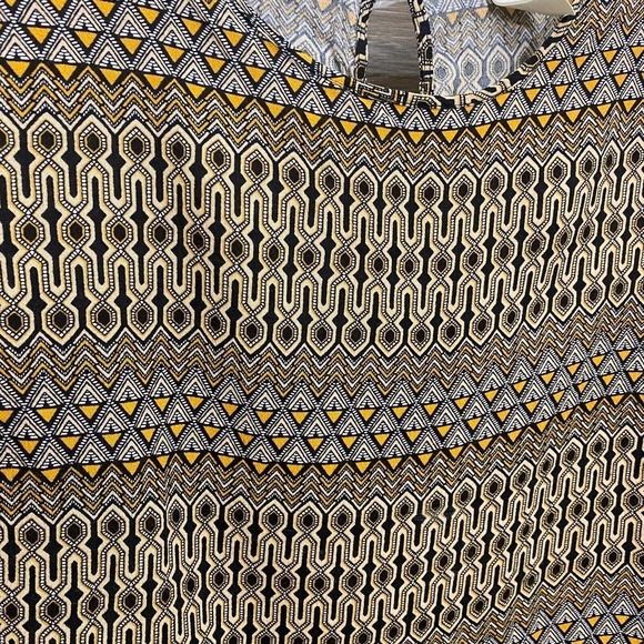 H&M Women's Short Sleeve Gold/Black Keyhole Top Blouse Sz 4 - Picture 2 of 6